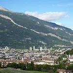 Solution-grischun - Berninaexpress - Staedterip - Atemberaubende Aussicht Δωμάτια σε οικογενειακή κατοικία Τσουρ