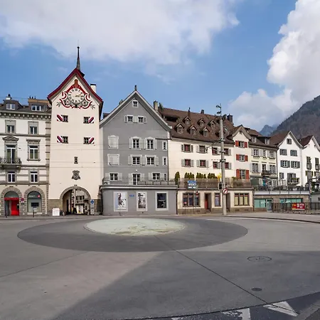 Solution-grischun - Berninaexpress - Städterip - Atemberaubende Aussicht Privatunterkunft *