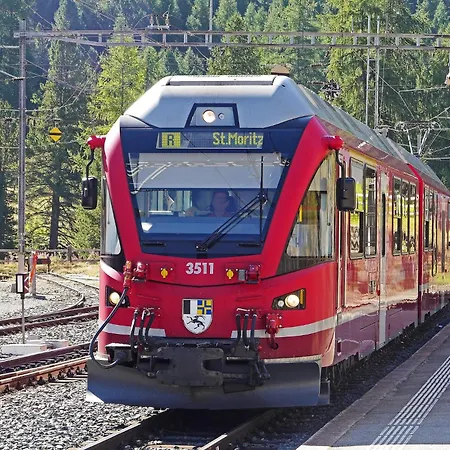 Проживание в семье Solution-grischun - Berninaexpress - Staedterip - Atemberaubende Aussicht Чур