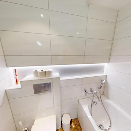 Solution-grischun - Berninaexpress - Staedterip - Atemberaubende Aussicht 民宿